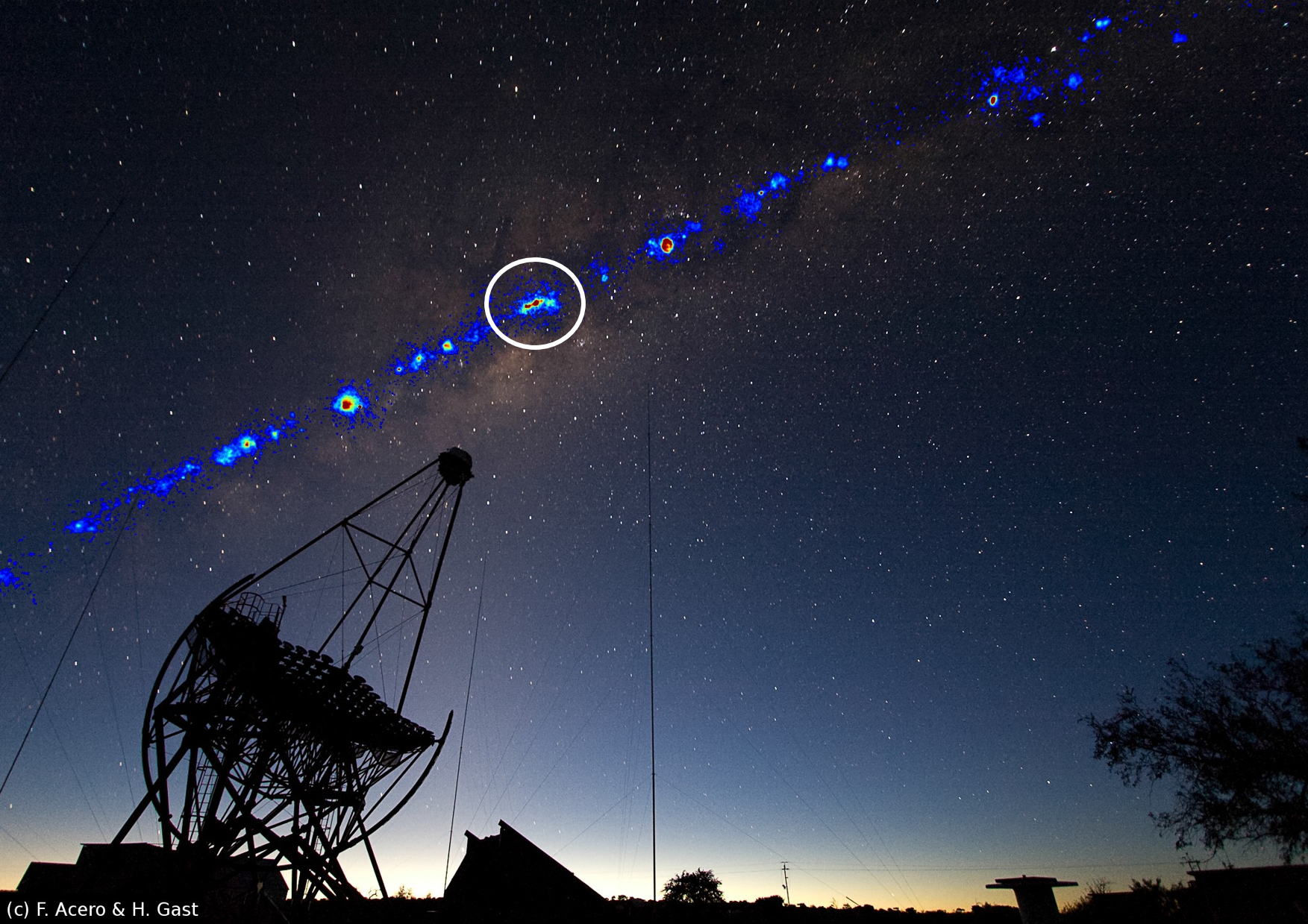 Découverte d'un PeVatron au centre de notre Galaxie 